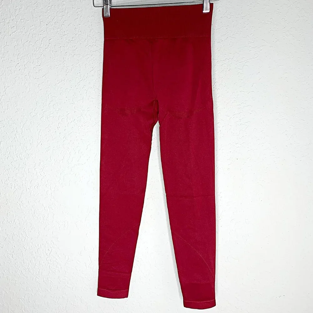 Seamless Long Sleeve Crop Top & High-Rise Legging Set in Claret - Picture 6 of 9